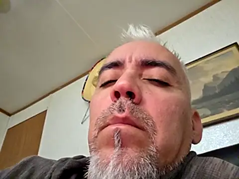 Xoc8  online show from 05/03/26, 01:55