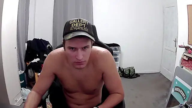 PKrisztian online show from 10/19/25, 09:37