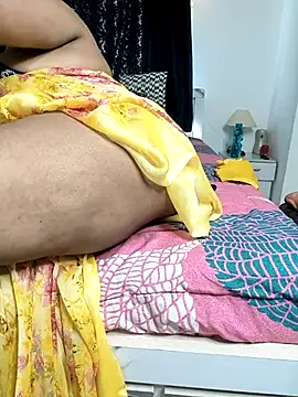 Snapshot of Selina_6 chatting on 02/08/25, 07:26 Selina 6 online show from 02/08/25, 07:26