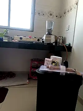 Snapshot of Selina_6 chatting on 03/08/25, 08:00 Selina 6 online show from 03/08/25, 08:00