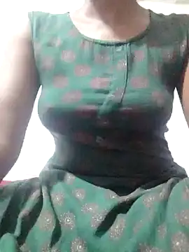 rituporna2004 online show from 01/17/25, 02:07