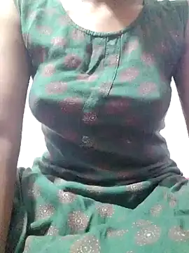 rituporna2004 online show from 01/20/25, 03:37