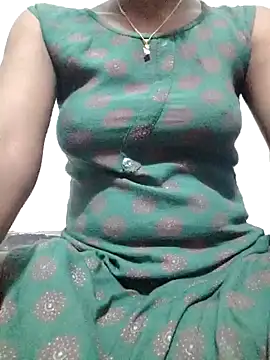 rituporna2004 online show from 02/25/25, 12:25