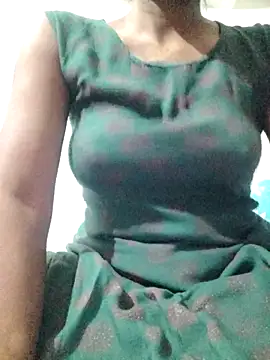 Snapshot of rituporna2004 chatting on 02/13/26, 01:40 rituporna2004 online show from 02/13/26, 01:40