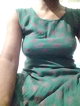 Snapshot of rituporna2004 chatting on 02/14/26, 02:19 rituporna2004 online show from 02/14/26, 02:19