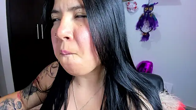 AilynRed online show from 02/18/25, 04:26