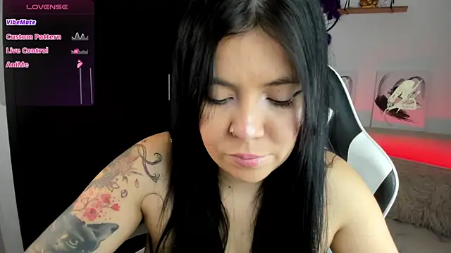 AilynRed online show from 10/02/25, 03:02