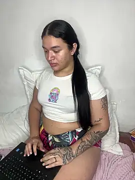 GemaGranadoss online show from 03/02/25, 05:54