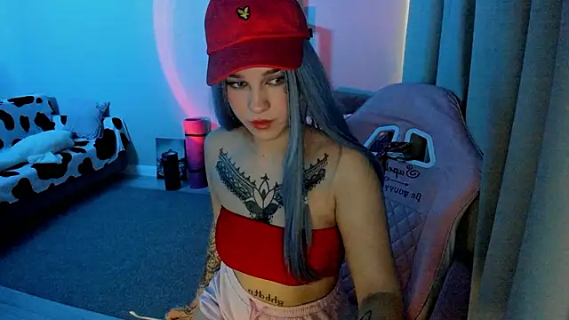 Snapshot of Ledy_WWWII chatting on 12/03/24, 12:27 Ledy WWWII online show from 12/03/24, 12:27