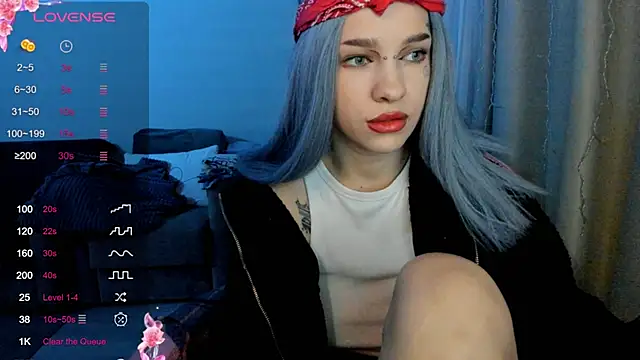 Snapshot of Ledy_WWWII chatting on 02/05/25, 07:42 Ledy WWWII online show from 02/05/25, 07:42