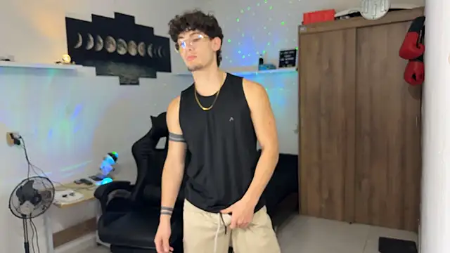 Kisan Smith online show from 02/11/26, 03:44