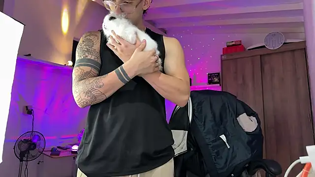 Kisan Smith online show from 04/09/26, 03:50