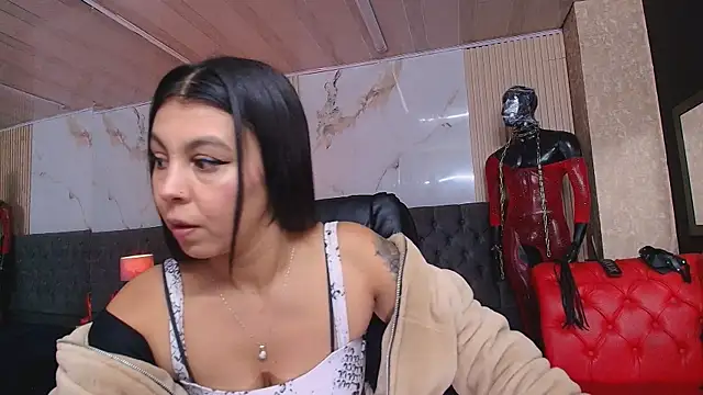 Snapshot of Juliet_Nasty chatting on 06/18/26, 11:58 Juliet Nasty online show from 06/18/26, 11:58