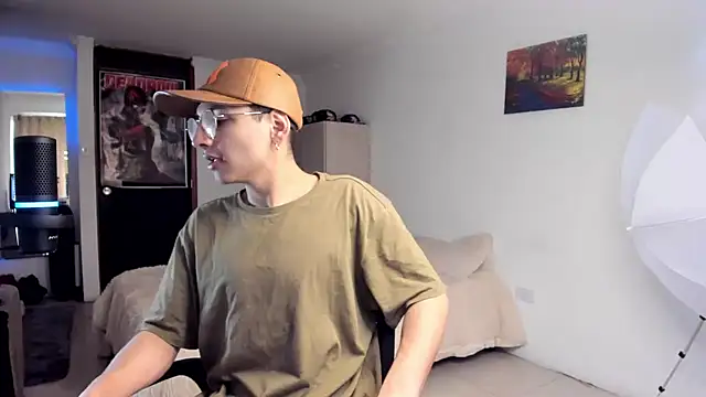 a lejandro 0 8 online show from 12/12/24, 07:37