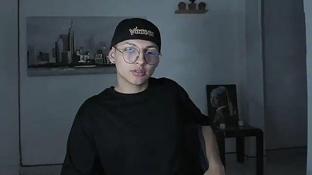 a lejandro 0 8 online show from 03/01/25, 04:58