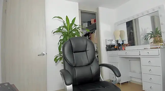 charlotte tiller online show from 02/01/25, 11:48