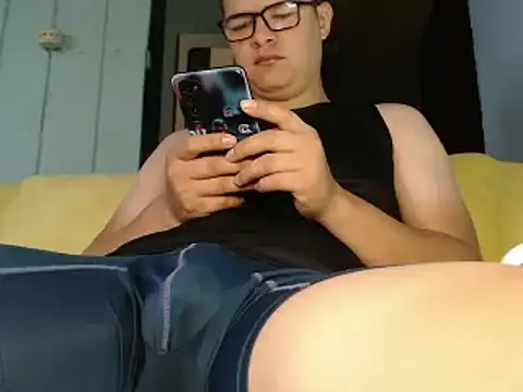 Plug Control online show from 04/01/26, 02:36