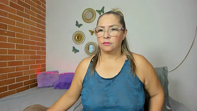 Snapshot of maja_hills chatting on 01/13/25, 01:17 maja hills online show from 01/13/25, 01:17