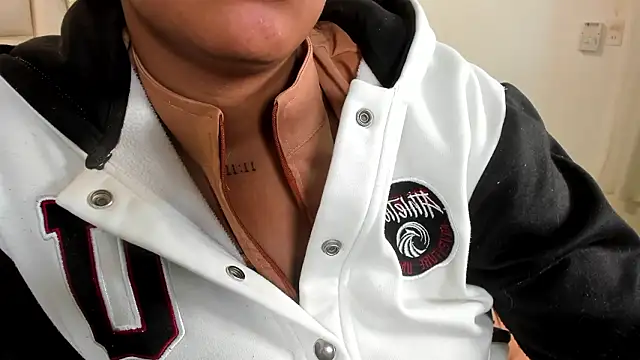 lia mariana online show from 01/17/26, 02:44