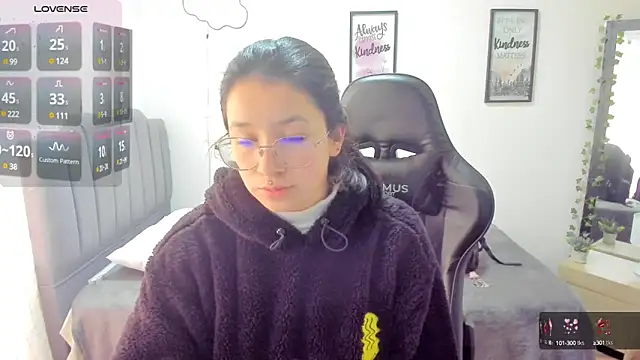Snapshot of Amy_joones chatting on 02/03/25, 01:30 Amy joones online show from 02/03/25, 01:30