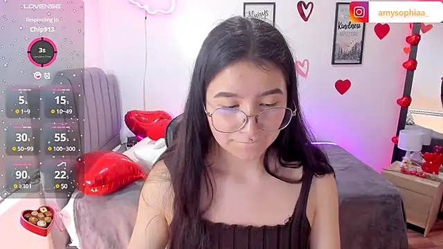 Snapshot of Amy_joones chatting on 02/17/25, 04:26 Amy joones online show from 02/17/25, 04:26