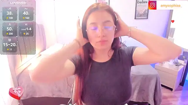 Snapshot of Amy_joones chatting on 03/03/25, 04:46 Amy joones online show from 03/03/25, 04:46