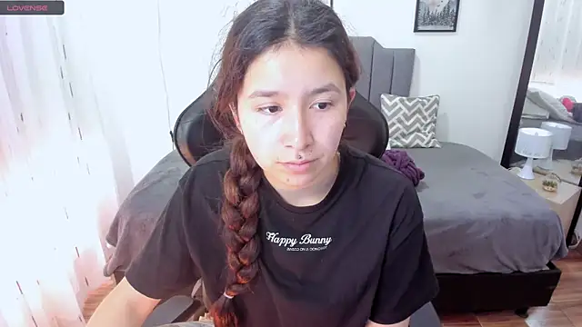 Snapshot of Amy_joones chatting on 09/27/25, 02:11 Amy joones online show from 09/27/25, 02:11