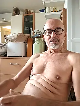 MadProfessor online show from 10/28/25, 06:50