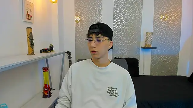 Nikolay Gregori online show from 11/05/25, 04:12