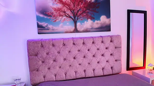 Julianaa Castro  online show from 09/09/25, 12:59