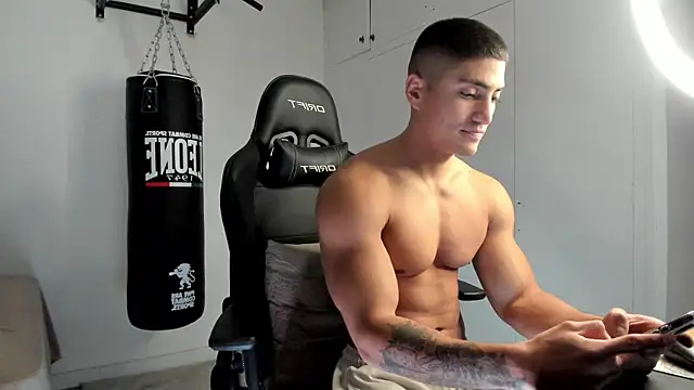 dan01  online show from 12/02/25, 02:12