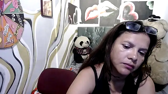 manzanahot9 online show from 09/26/25, 11:36