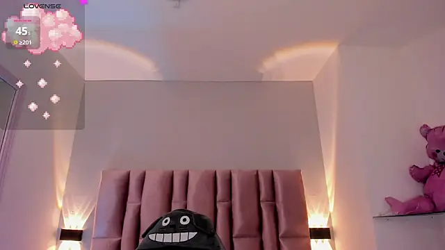 Snapshot of NikyBrookss chatting on 09/16/25, 10:27 NikyBrookss online show from 09/16/25, 10:27