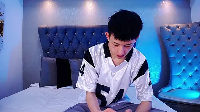 MaikCarver online show from 01/16/26, 03:43