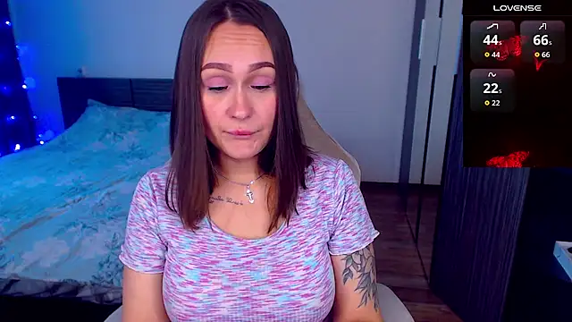 Cutie-Melanie online show from 10/07/25, 01:19