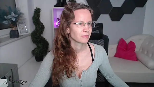 AnnikaRose online show from 03/21/25, 08:08