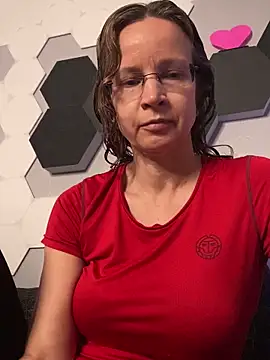 AnnikaRose online show from 05/07/26, 05:46