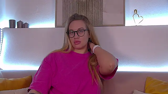 MariaNeumann online show from 01/28/25, 06:27