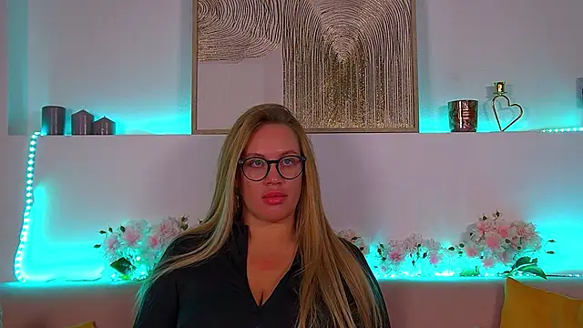 MariaNeumann online show from 02/19/25, 06:33