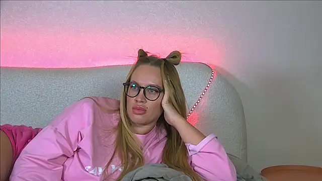 MariaNeumann online show from 02/26/25, 10:15