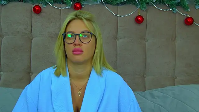 MariaNeumann online show from 12/19/25, 06:20