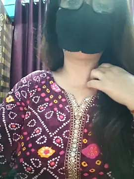 Aishwaryaa 69 online show from 09/20/25, 02:45