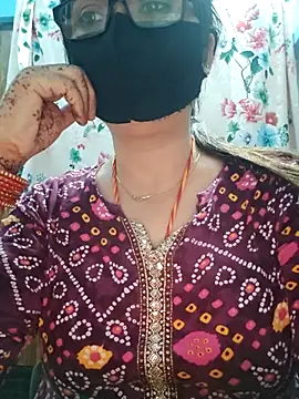 Aishwaryaa 69 online show from 10/15/25, 04:01