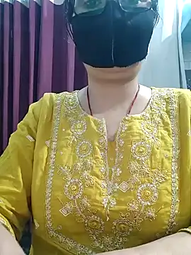 Aishwaryaa 69 online show from 05/08/26, 02:50