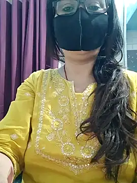Snapshot of Aishwaryaa_69 chatting on 06/12/26, 02:21 Aishwaryaa 69 online show from 06/12/26, 02:21