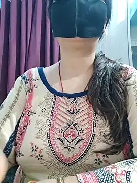 Snapshot of Aishwaryaa_69 chatting on 06/14/26, 01:58 Aishwaryaa 69 online show from 06/14/26, 01:58