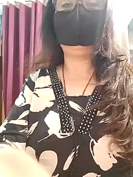 Snapshot of Aishwaryaa_69 chatting on 06/18/26, 01:50 Aishwaryaa 69 online show from 06/18/26, 01:50