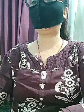 Snapshot of Aishwaryaa_69 chatting on 07/07/26, 11:14 Aishwaryaa 69 online show from 07/07/26, 11:14