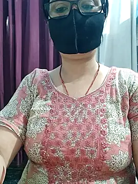 Snapshot of Aishwaryaa_69 chatting on 07/13/26, 02:47 Aishwaryaa 69 online show from 07/13/26, 02:47