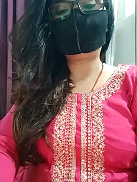 Snapshot of Aishwaryaa_69 chatting on 07/14/26, 10:21 Aishwaryaa 69 online show from 07/14/26, 10:21